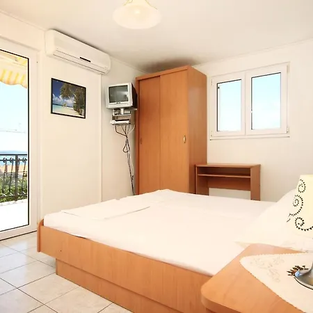 With Parking Space Orebic, Peljesac - 10160 Оребич