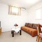 With Parking Space Orebic, Peljesac - 10160 * أوروبيتش