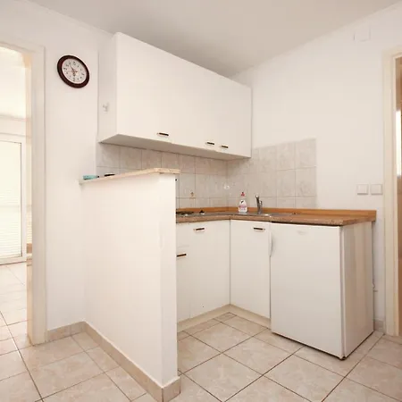 With Parking Space Orebic, Peljesac - 10160