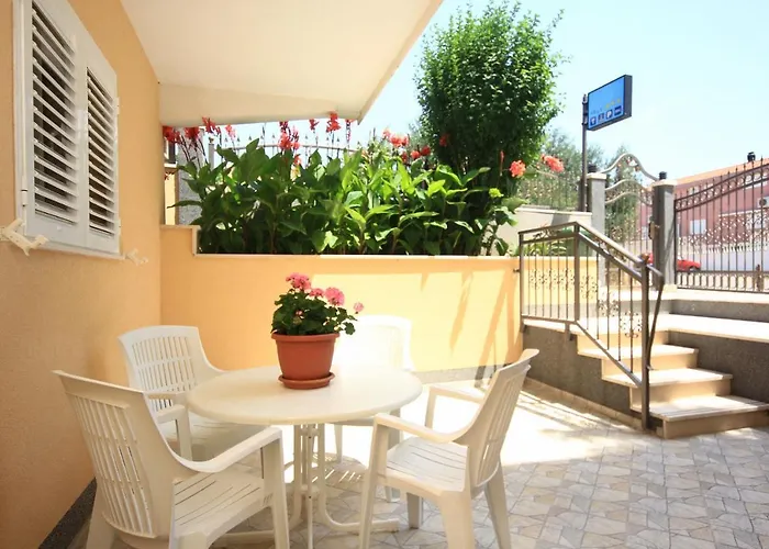 With Parking Space Orebic, Peljesac - 10160